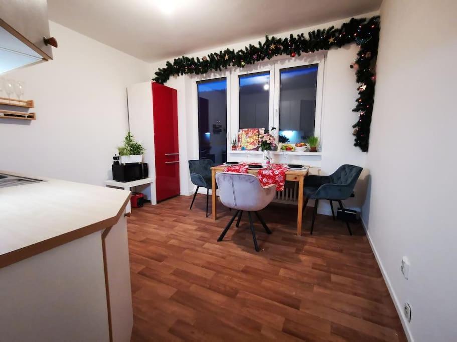Cely Apartman Podlesi 54M2 S Dvema Balkony A S Novou Manzelskou Posteli, Zatim Neni Na Fotkach Apartment Brno Exterior photo